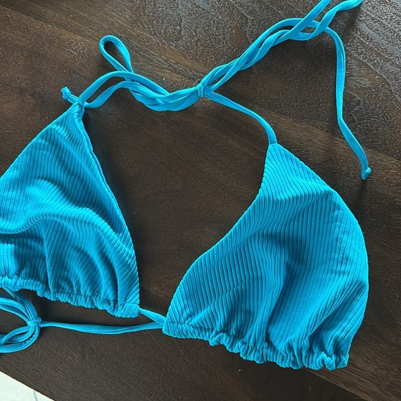 Frankie’s Bikini - Picture 7 of 9